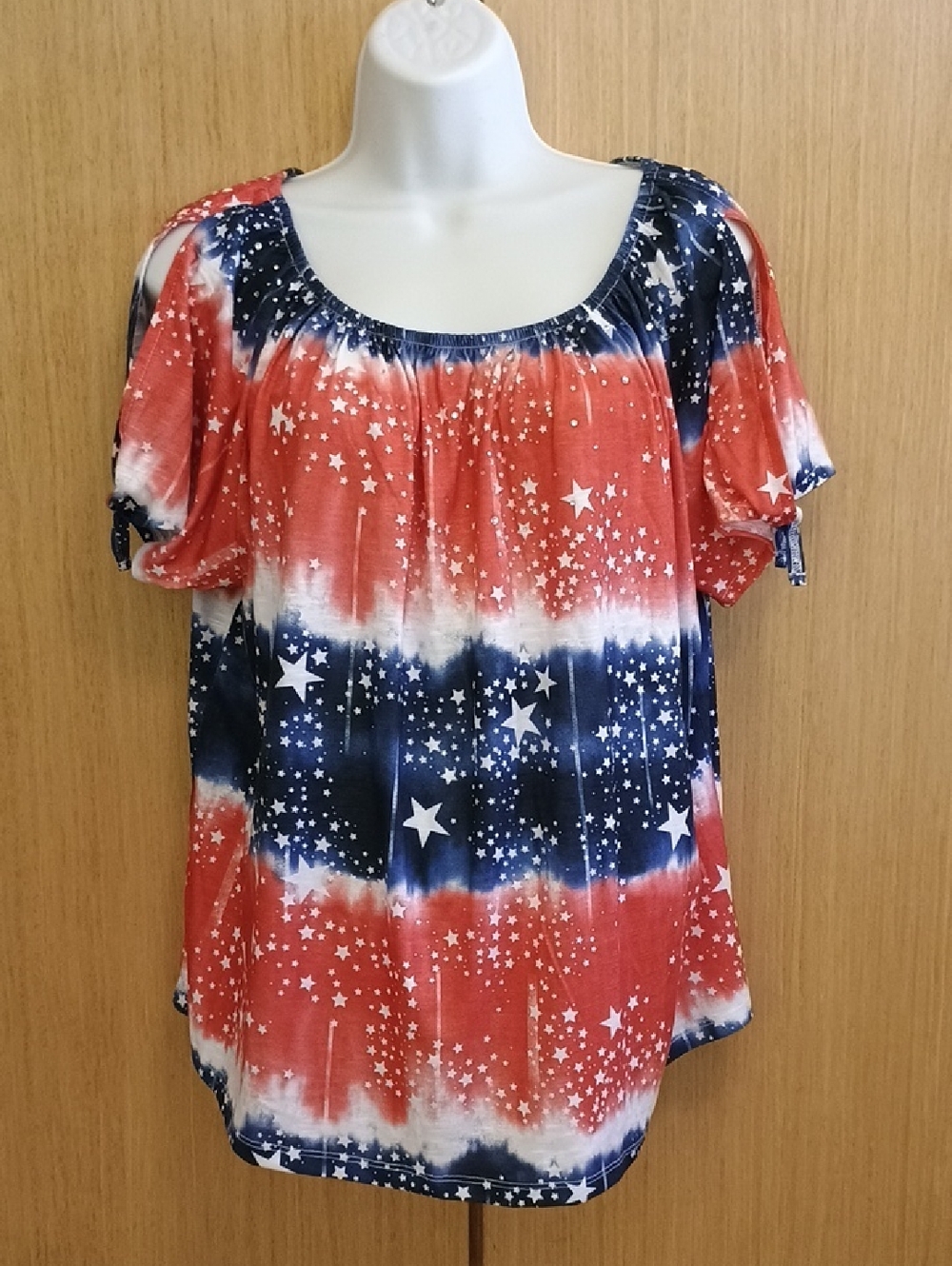 +SZ NWOT Juniper + Lime SZ 3X Cold Shoulder Red/White And Blue Sparkly Top